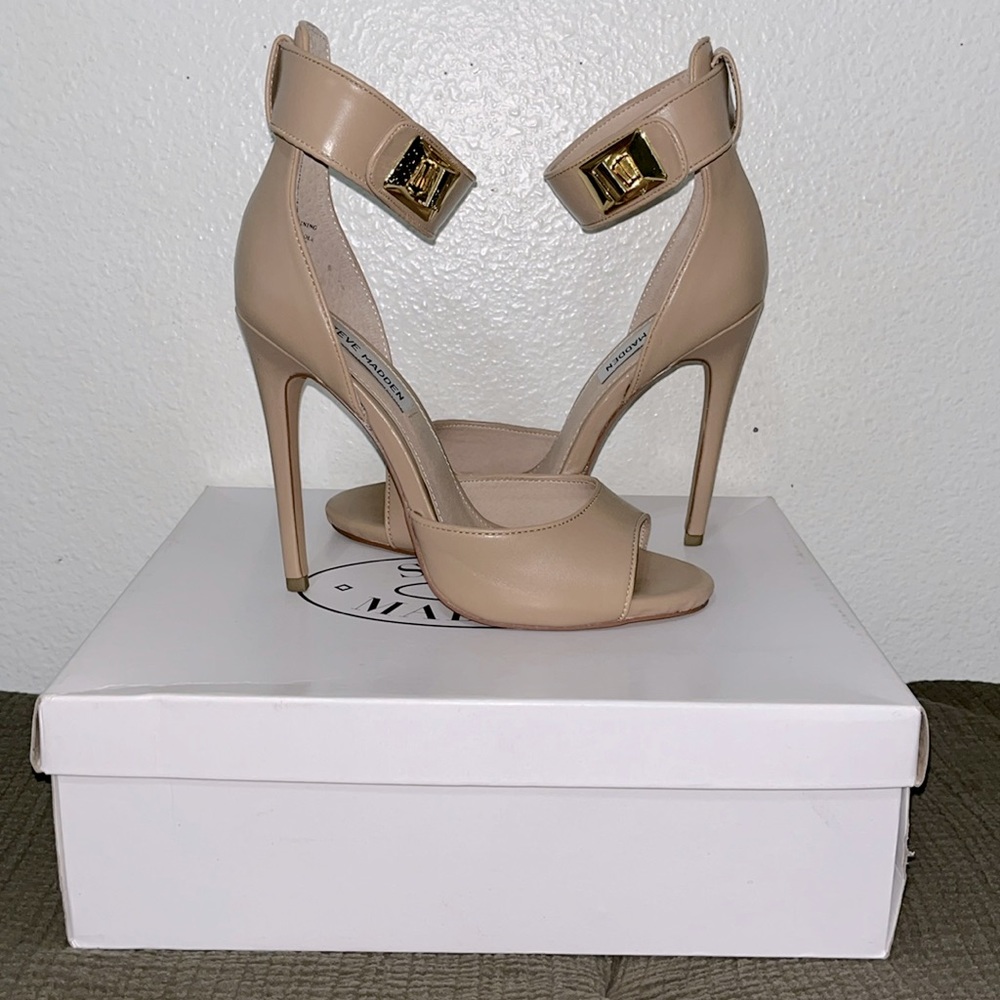 Steve Madden Nude Stiletto Heels